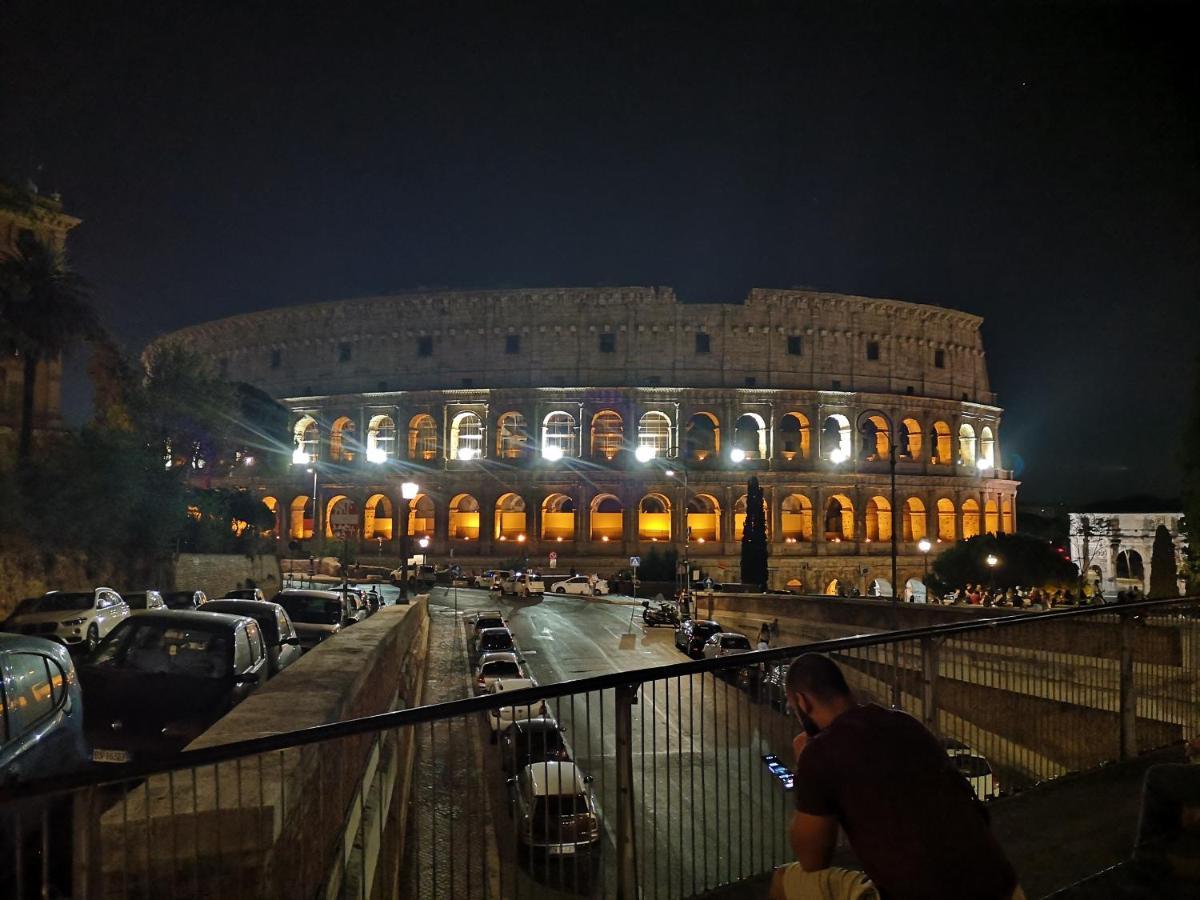 Superattico Sul Colosseo Ρώμη Εξωτερικό φωτογραφία